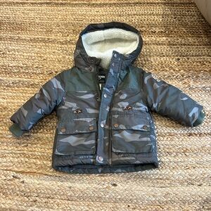 OshKosh Baby Boy hooded heavyweight colorblock puffer coat